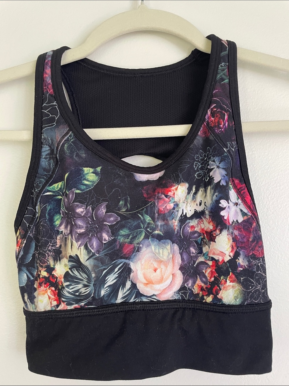 Athleta Black Floral Print Sports Bra Crop Top w/ back cut-out detail